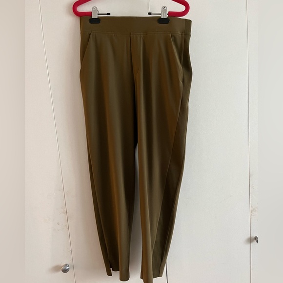 Athleta Brooklyn Mid Rise Ankle Pant - Size 6 - Picture 3 of 6
